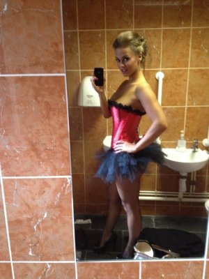 Emma Kuziara - Emma Croft - emma_k_1993 - emmacroft93 -  (107).jpg