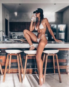 Giulia Calcaterra Nude & Sexy - TheFappeningBlog.com 31.jpg