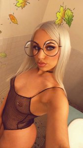 Annatrapcatt Naked- TheFappeningBlog.com 9.jpg