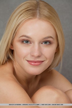 alluring-blonde-xena-has-a-perfect-body-to-display-15 thefappeningblog.com.jpg