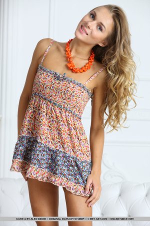 playful-brunette-katie-a-gets-naked-for-the-camera-01 thefappeningblog.com.jpg