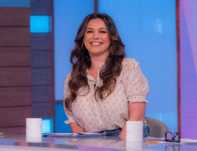Kelly_Brook_at__Loose_Women__TV_show_in_London_08-04-20250002.jpg