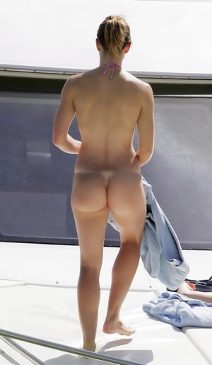 Jessica-Biel-HQCelebrities.com-2069 fake.png