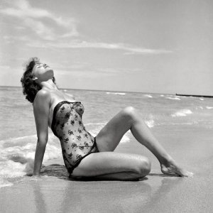 Joan Rawlings Photo By Bunny Yeager - 17cc8f5c67095d4462f08d7dcffee5c6.jpg