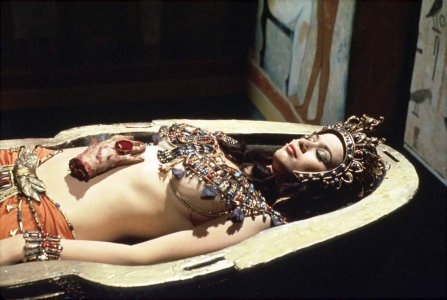 Valerie Leon 19.jpg
