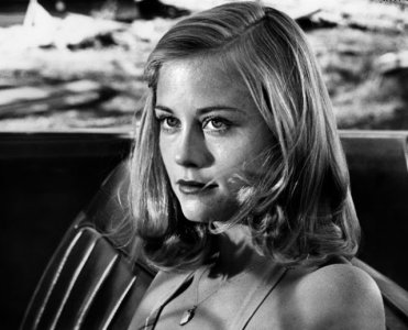 Cybill Shepherd  young.jpg