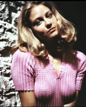 Cybill Shepherd -7f1a37592b59d84f7b61c7cd7746c9b0 82d38c07.jpg