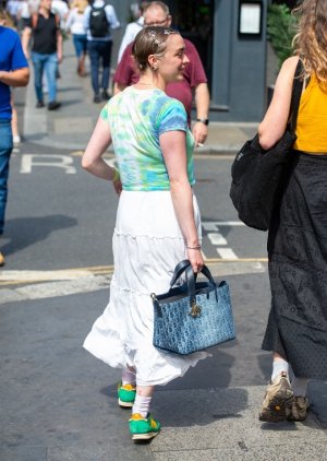 Maisie_Williams_out_in_Central_London_08-14-2024__9_.jpg