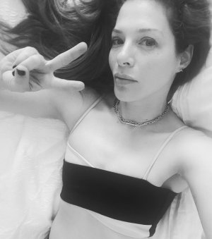 Rachelle Lefevre - b&w pic of her ME14IPBT_o.jpg