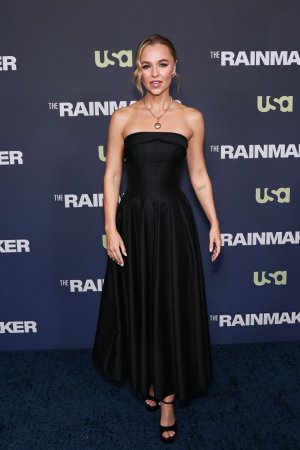 Madison_Iseman_at__The_Rainmaker__Premiere_in_New_York_08-11-20250015.jpg