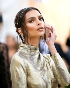 Emily Ratajkowski Sexy - TheFappeningBlog.com 47.jpg