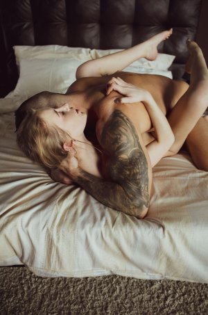 0016-13 thefappeningblog.com.jpg