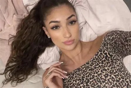 Szonja Stollar 2.jpeg