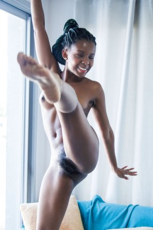 0001-18 thefappeningblog.com.jpg