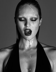 Candice-Swanepoel-Topless-3.jpg Candice-Swanepoel-Topless-3.jpg