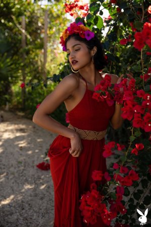 0009-01 thefappeningblog.com.jpg