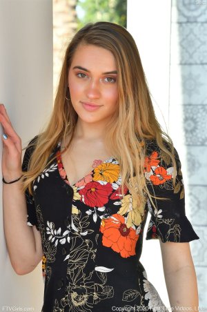 0004-02 thefappeningblog.com.jpg