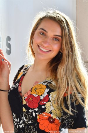 0004-09 thefappeningblog.com.jpg