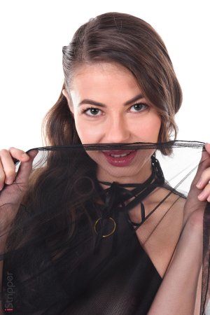 0002-02 thefappeningblog.com.jpg