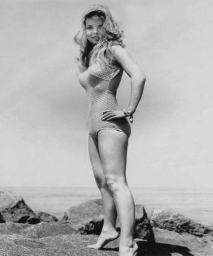 Yvette Vickers (13).jpg