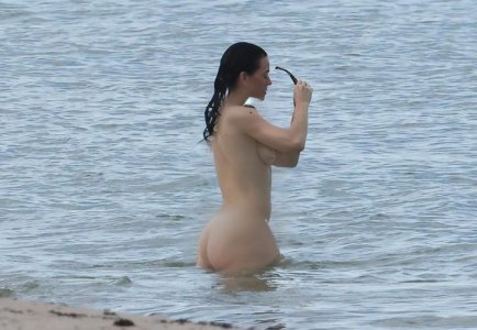 KP_Black_Bikini_5 fake.jpg