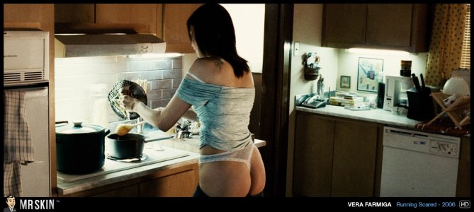 Vera_Farmiga (thong).jpg