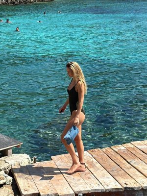 Bar Refaeli 0001.jpg