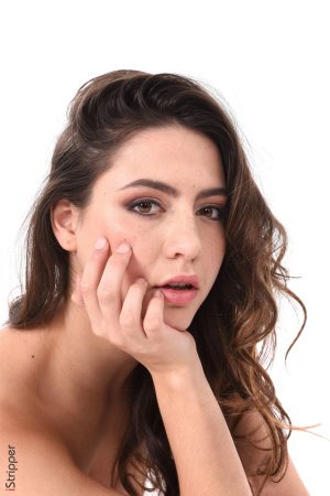 0013-12 thefappeningblog.com.jpg