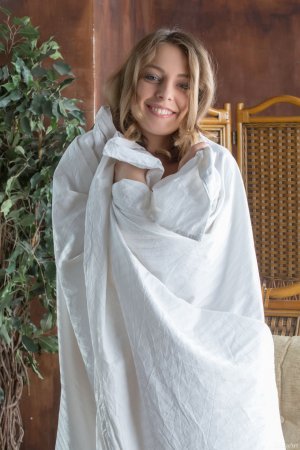 0004-01 thefappeningblog.com.jpg