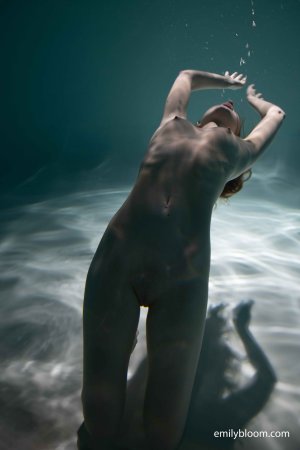 0001-05 thefappeningblog.com.jpg