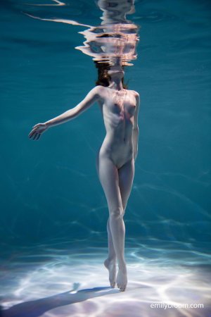 0001-12 thefappeningblog.com.jpg