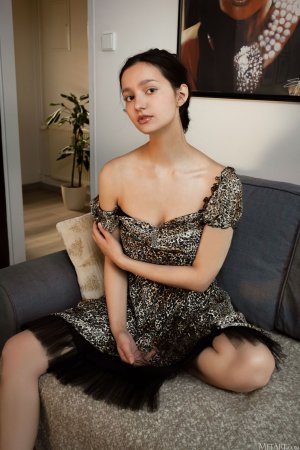 0010-02 thefappeningblog.com.jpg