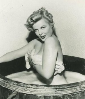Cleo Moore 1950s -0518.jpg