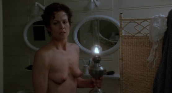 Death and the Maiden (1995).mp4_snapshot_00.12.31.358.jpg