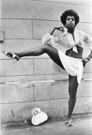 lola falana (1).jpg