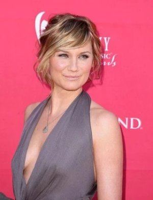 jennifer-nettles-v0-rsdjlqhj3pf91.jpeg