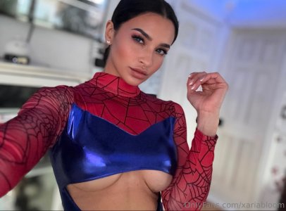 Xaria Bloom (18).jpg