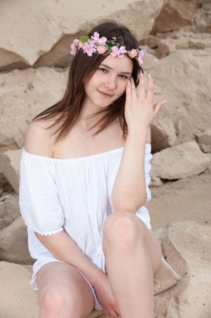 0024-04 thefappeningblog.com.jpg