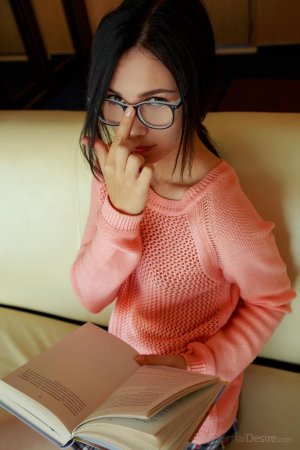 0047-02 thefappeningblog.com.jpg