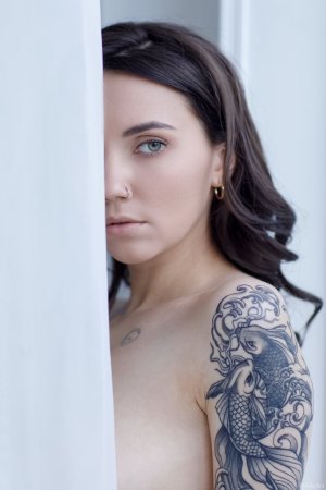 0001-18 thefappeningblog.com.jpg