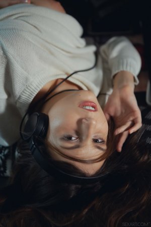 0001-06 thefappeningblog.com.jpg