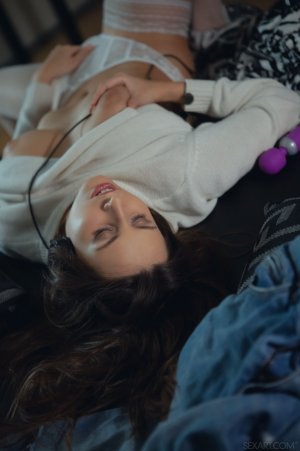 0001-08 thefappeningblog.com.jpg