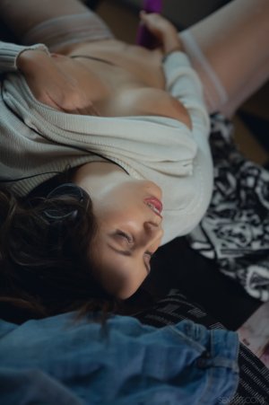 0001-15 thefappeningblog.com.jpg