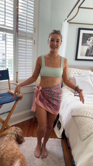 Madelyn Cline 0017.jpg