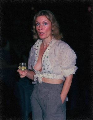 yvette_00002-generated-20250927-105001-0-Make her face us with her right breast axx.jpg yvette_00002-generated-20250927-105001-0-Make her face us with her right breast axx.jpg