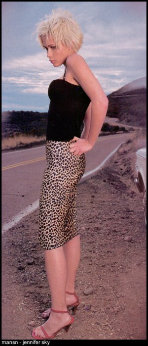 46255_JenniferSky_14_122_234lo.jpg