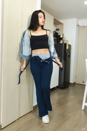 0001-03 thefappeningblog.com.jpg