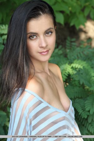 dark-haired-hottie-juck-undresses-outdoors-02 thefappeningblog.com.jpg