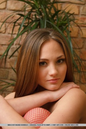 mira-d-buono-01 thefappeningblog.com.jpg