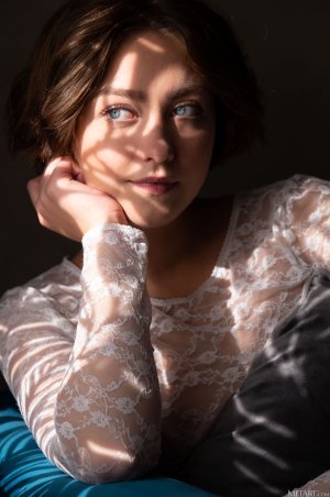 0022-01 thefappeningblog.com.jpg